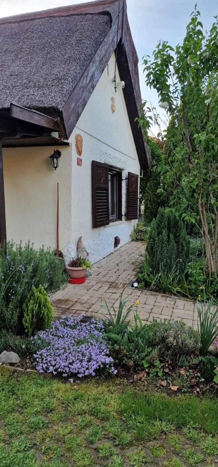 Lovely Cottage Home Velence Kültér fotó